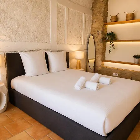 Apartment Belle Vue Medievale ,climatise,parking -cb *
